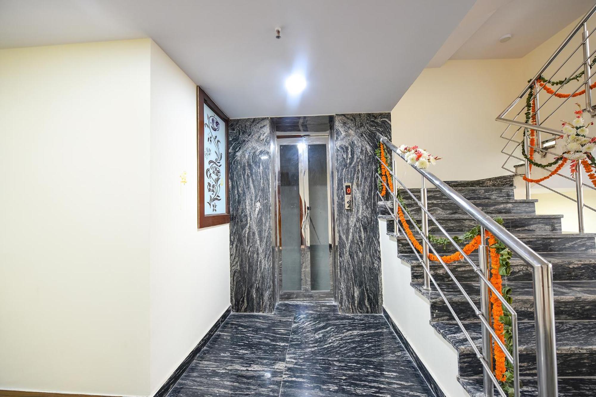 Fabhotel Mona International New Delhi Luaran gambar