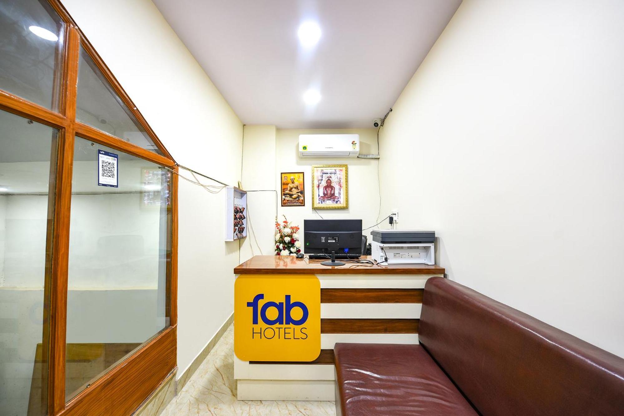 Fabhotel Mona International New Delhi Luaran gambar